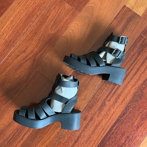 Platform-Block Heels Leather Strap Sandals by Steve Madden, Black, Size 6.5 - Picture 15 of 16